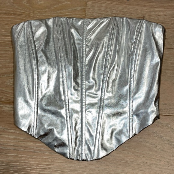 Edikted Silver Metallic Corset - Picture 4 of 5